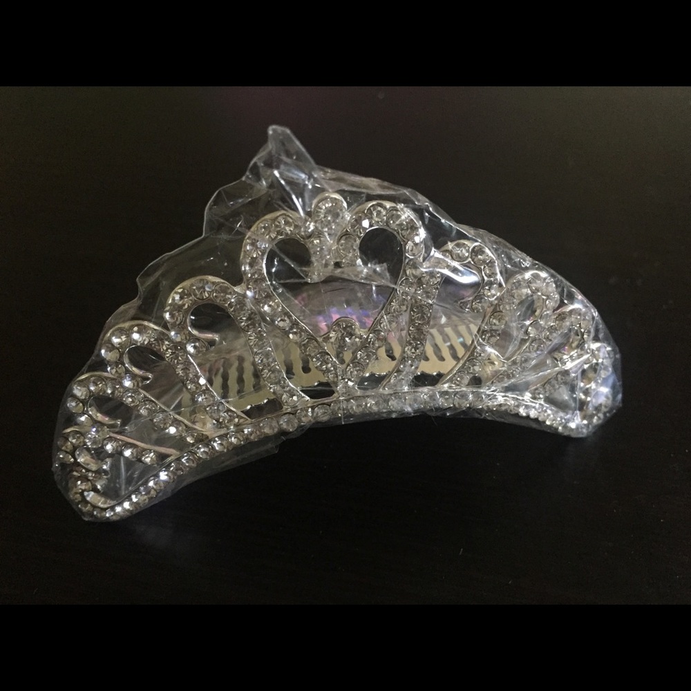 Brand new -Wedding hair accessories 2 pieces